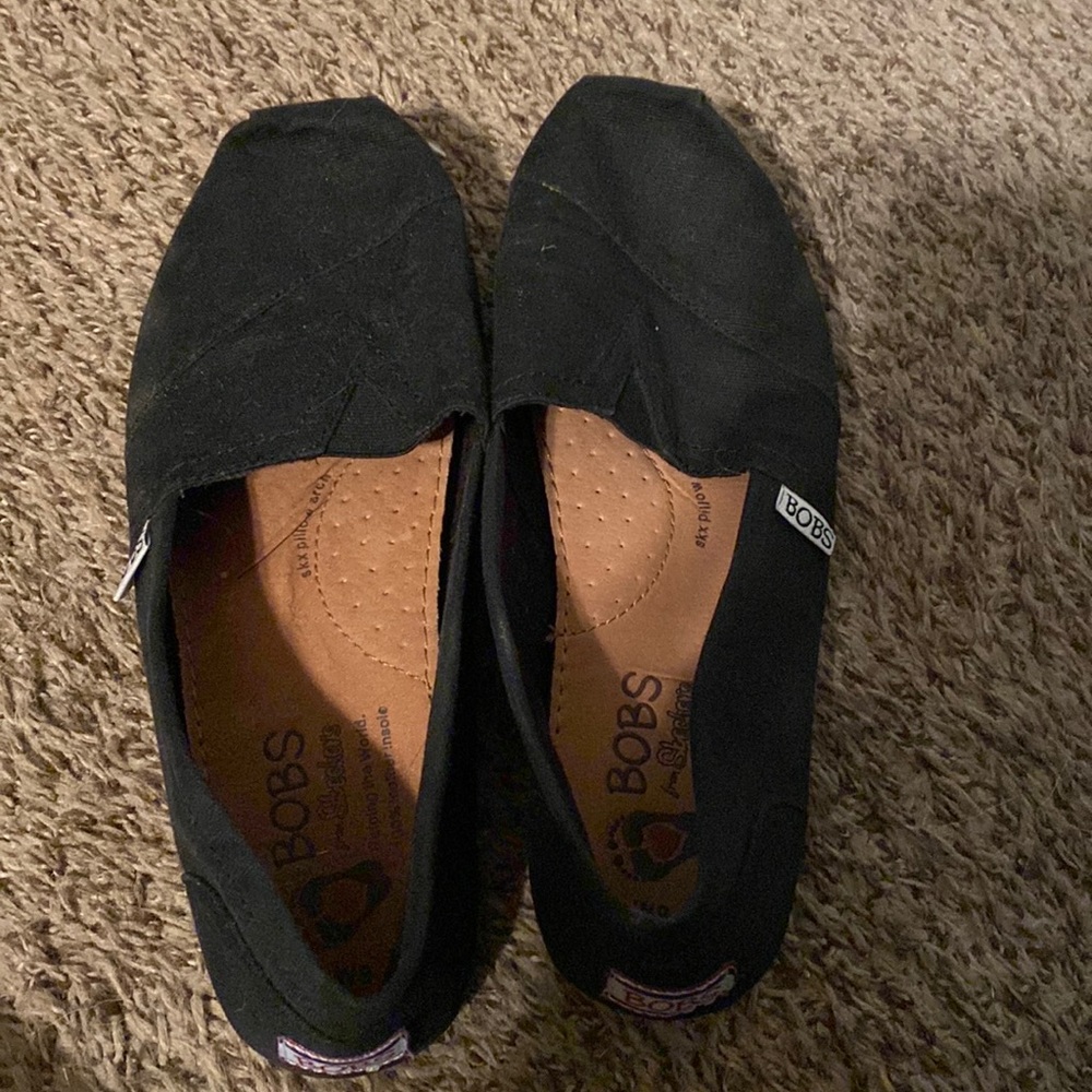 These are cute black bobs. There comfy and supportive